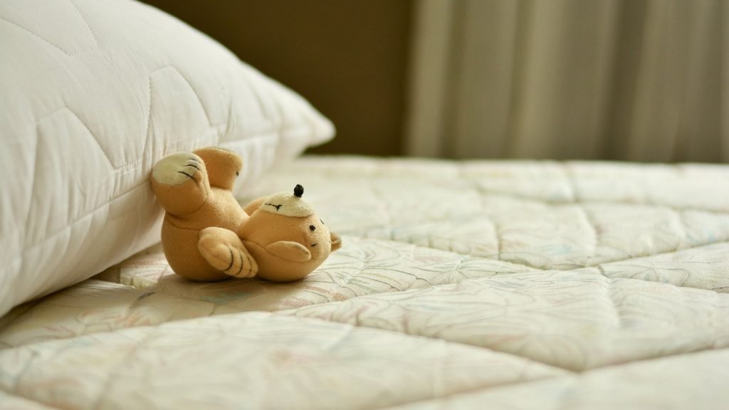 Chambre à coucher : que choisir en priorité pour protéger son lit ?