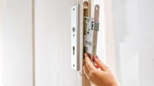 Changer cylindre serrure porte
