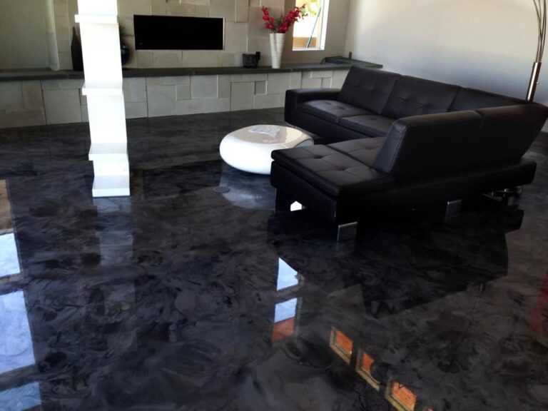 Comment installer un sol en résine à l'intérieur de sa maison